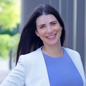 Meet your Posher, Julia